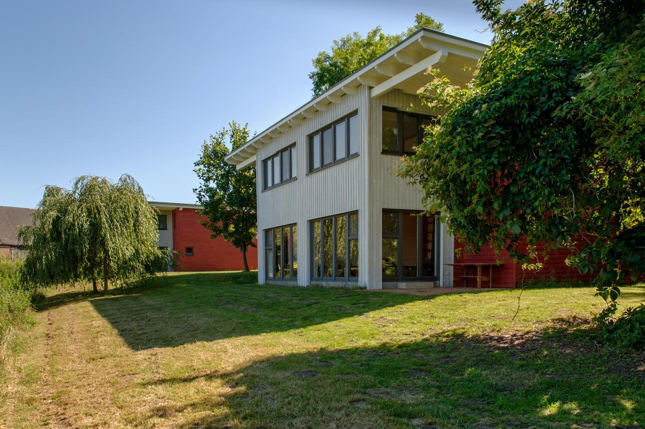 Basiskulturfabrik Oeko-Hotel Нойштреліц Екстер'єр фото
