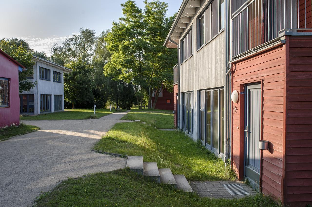 Basiskulturfabrik Oeko-Hotel Нойштреліц Екстер'єр фото